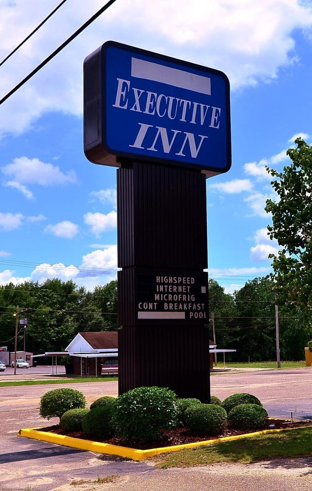 Executive Inn Opp Exteriör bild